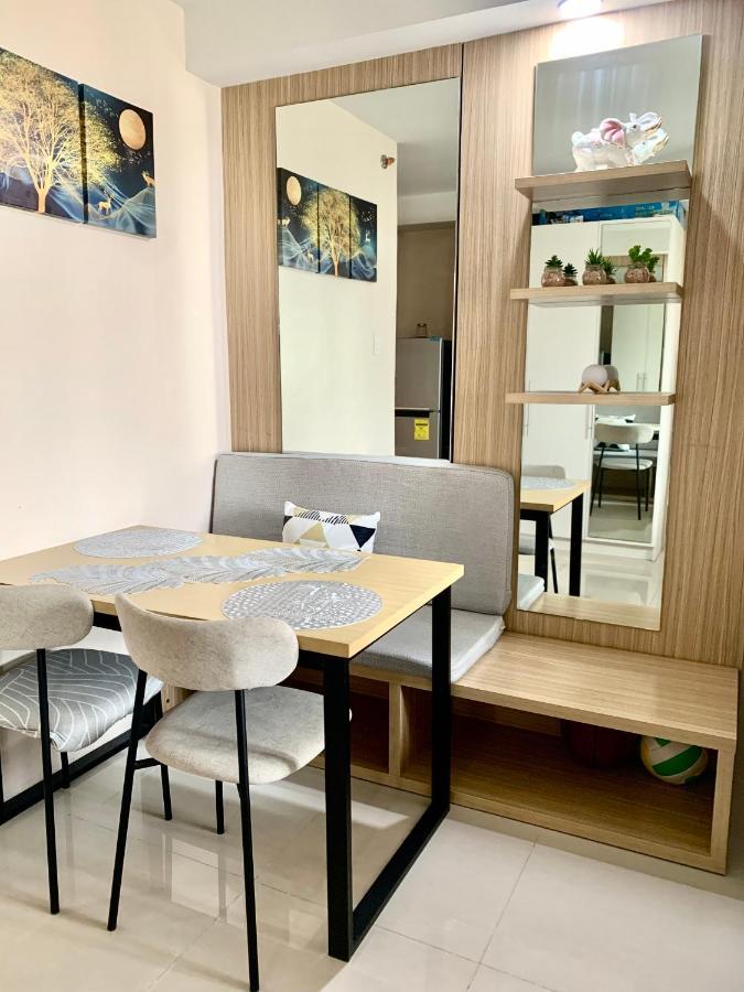 The Persimmon Studios Near Ayala And Sm City Cebu Luaran gambar