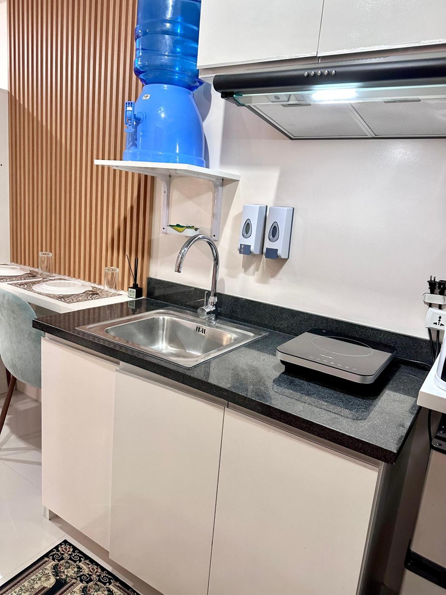 The Persimmon Studios Near Ayala And Sm City Cebu Luaran gambar
