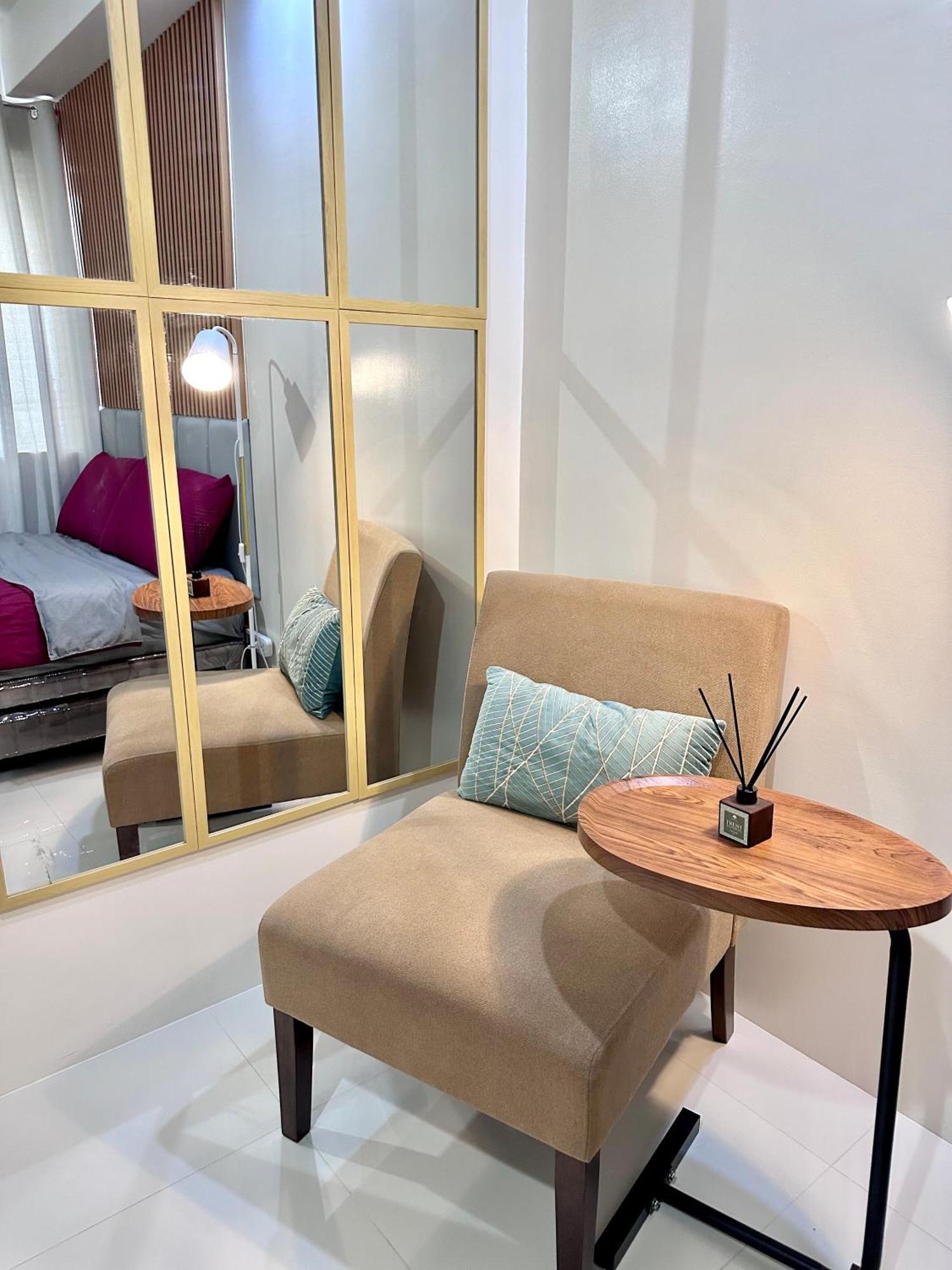 The Persimmon Studios Near Ayala And Sm City Cebu Luaran gambar