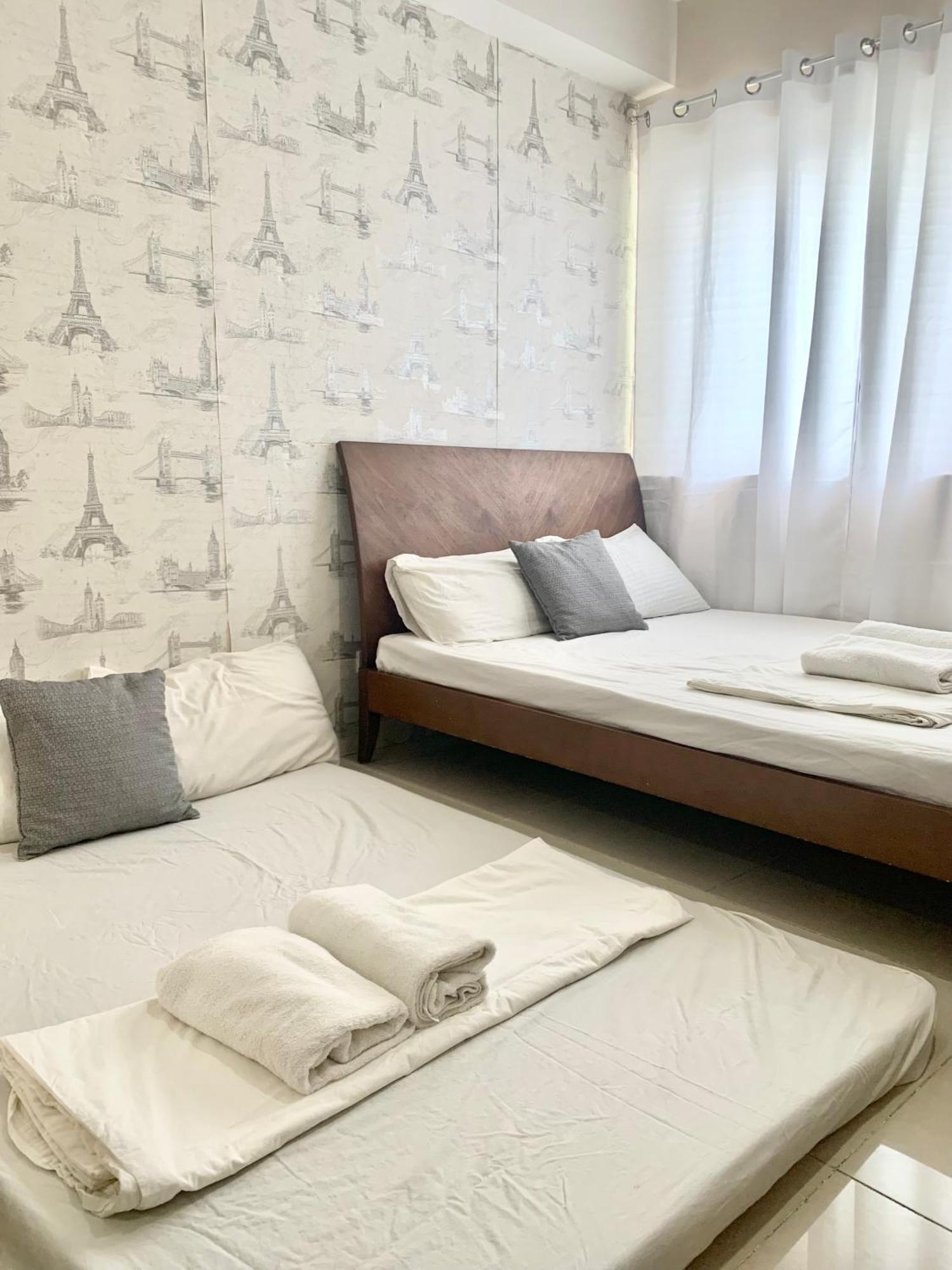 The Persimmon Studios Near Ayala And Sm City Cebu Bilik gambar