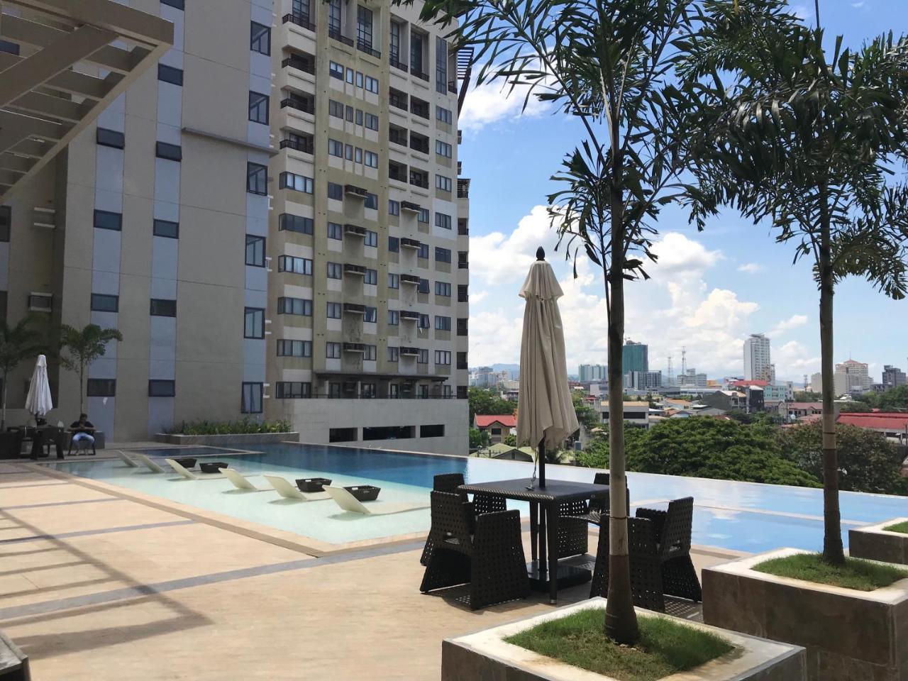 The Persimmon Studios Near Ayala And Sm City Cebu Luaran gambar